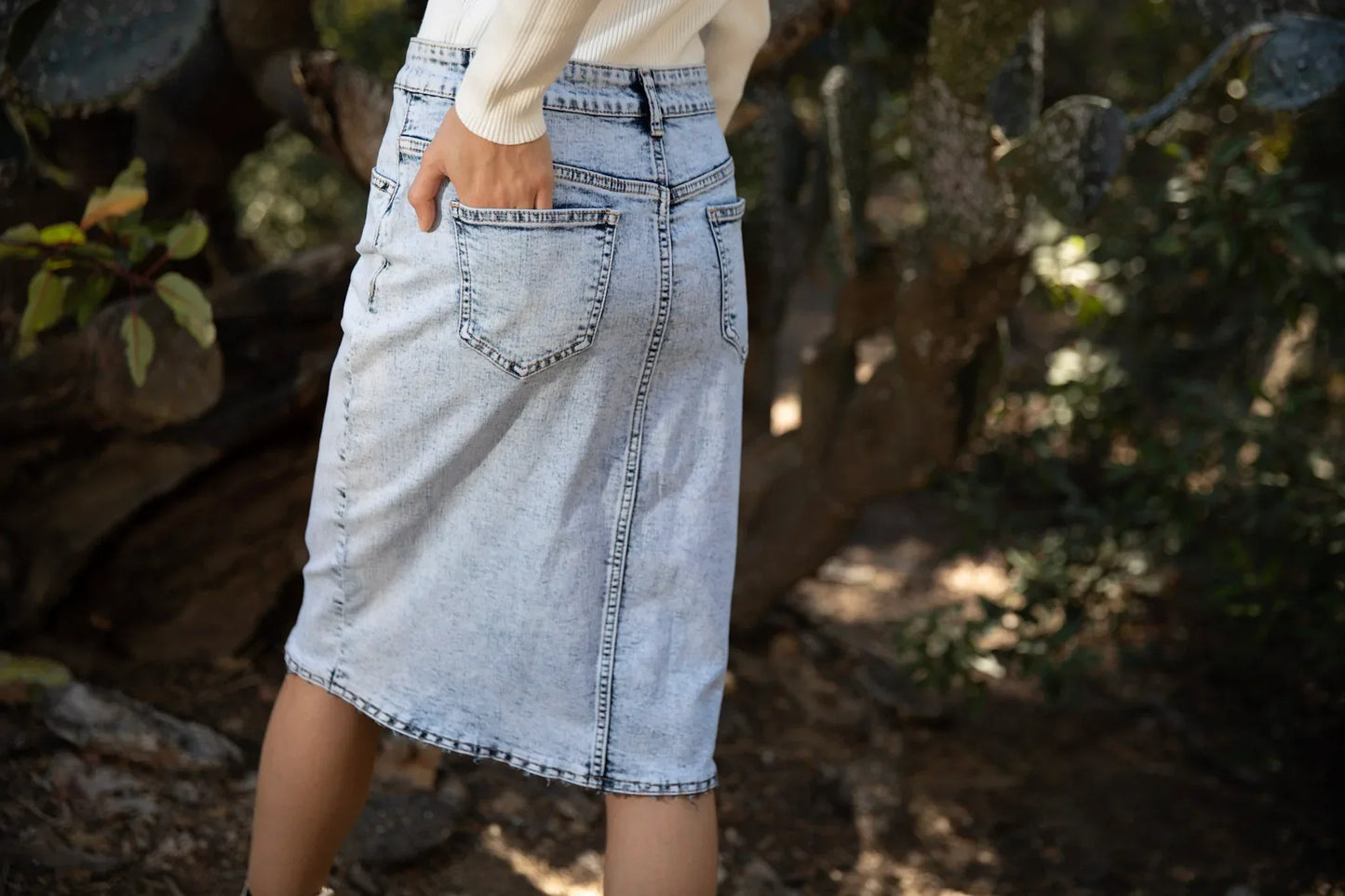 ACID WASHED BUTTON DOWN DENIM SKIRT
