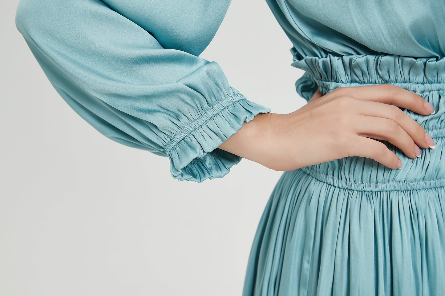 GATHERED MIDDLE AQUA DRESS byMM