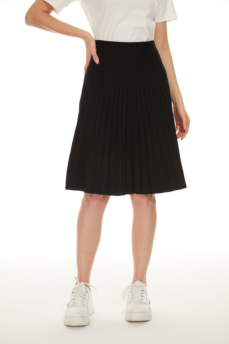 MM YEAR ROUND PLEATED - BLACK