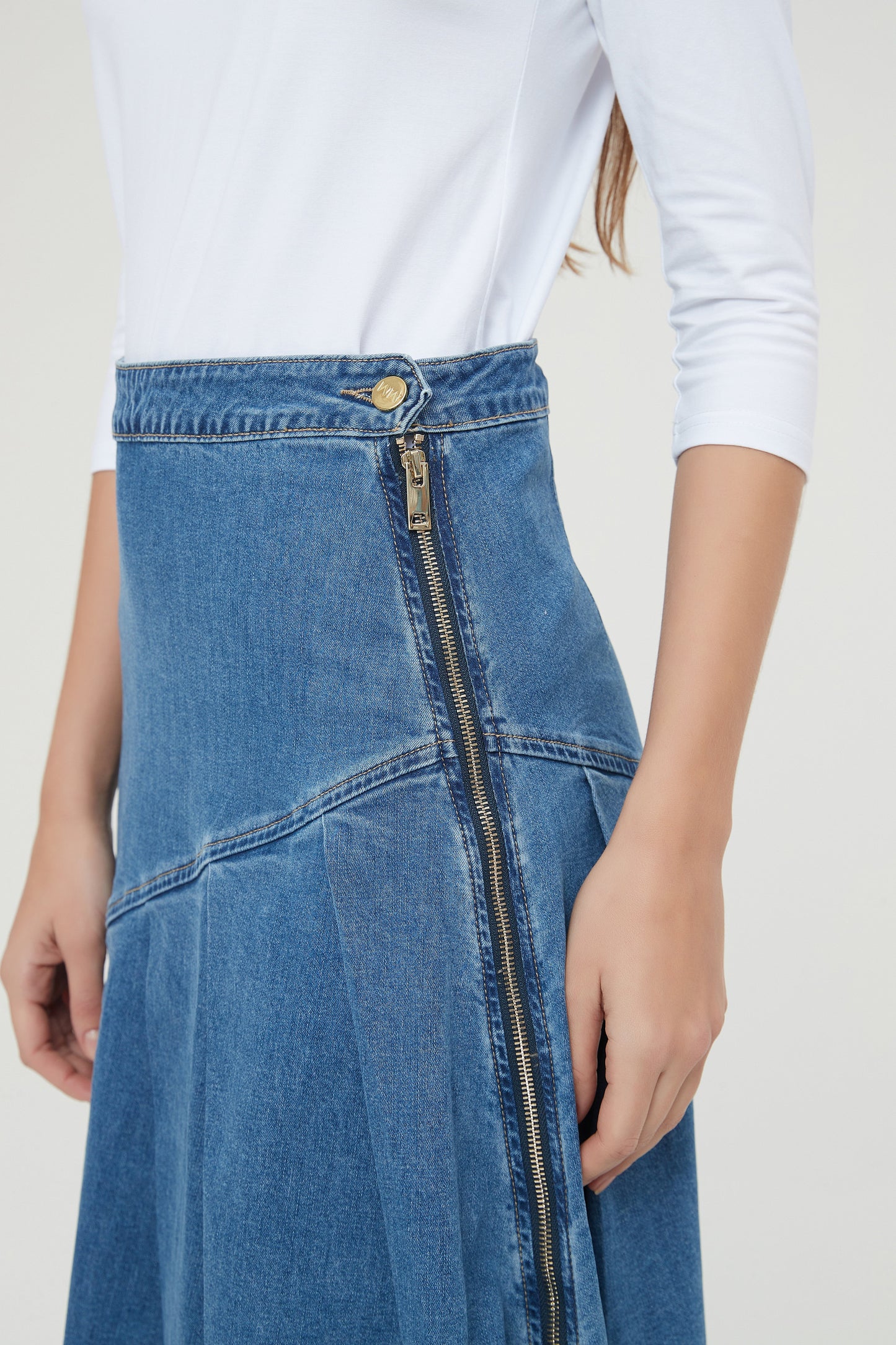 HALF PLEAT JEAN SKIRT byMM - BLUE DENIM