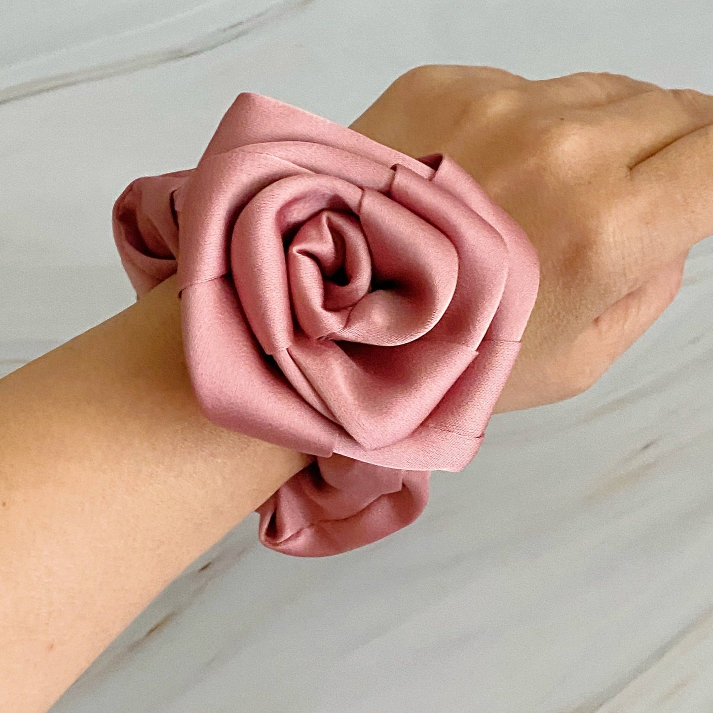 Art Of Work Satin Rose Scrunchie: Honey White