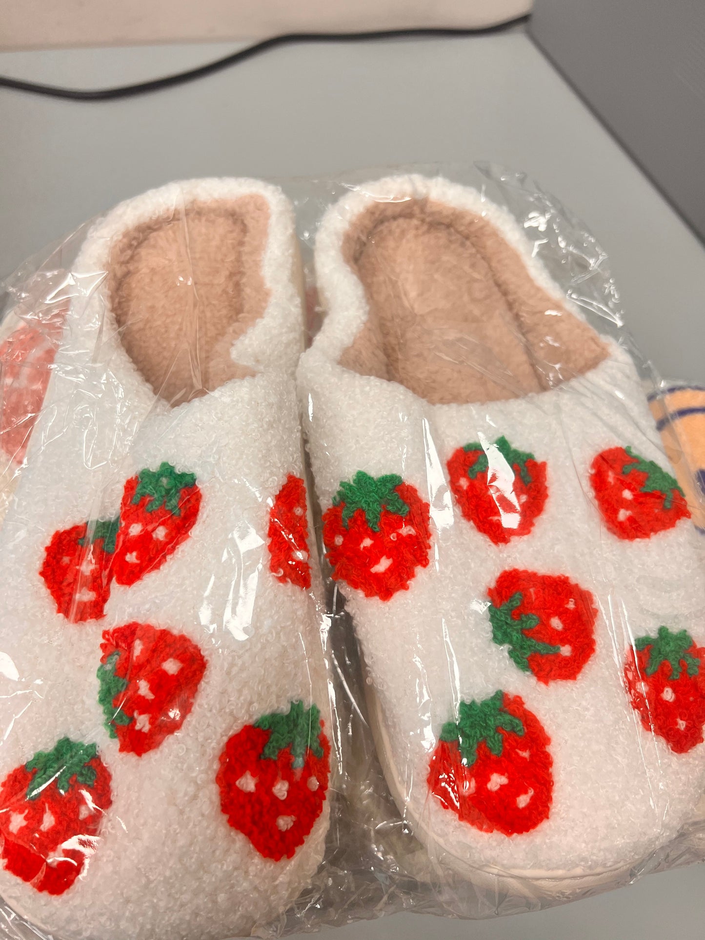 COZY LOUNGE SLIPPERS