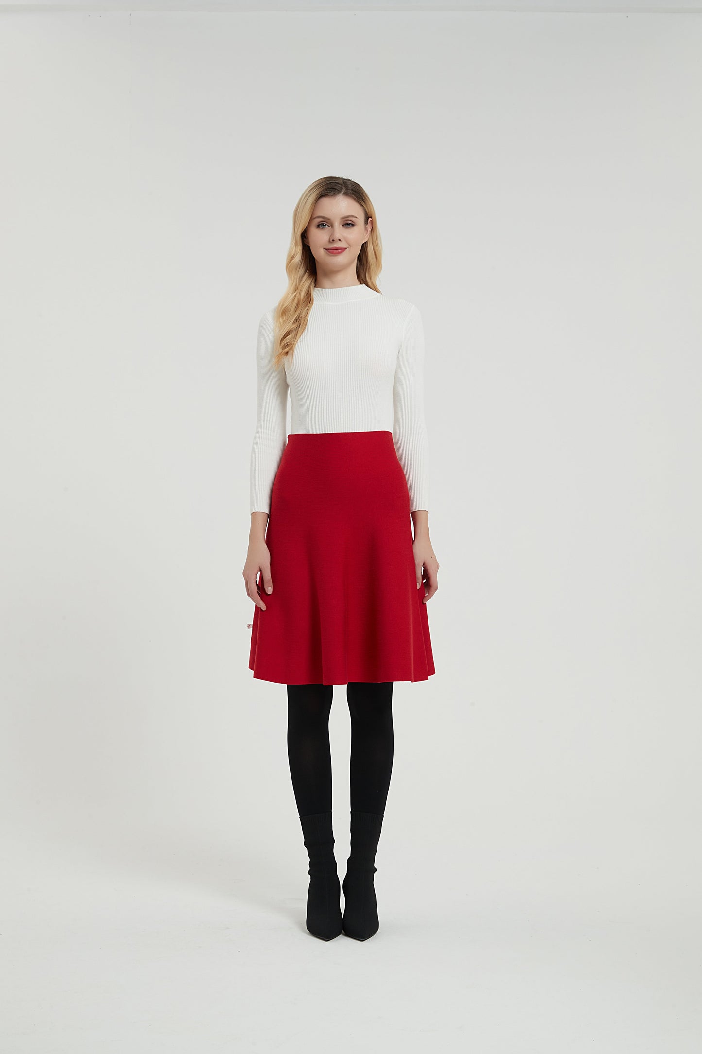 AMAZING MM SKIRT - YEAR ROUND RED
