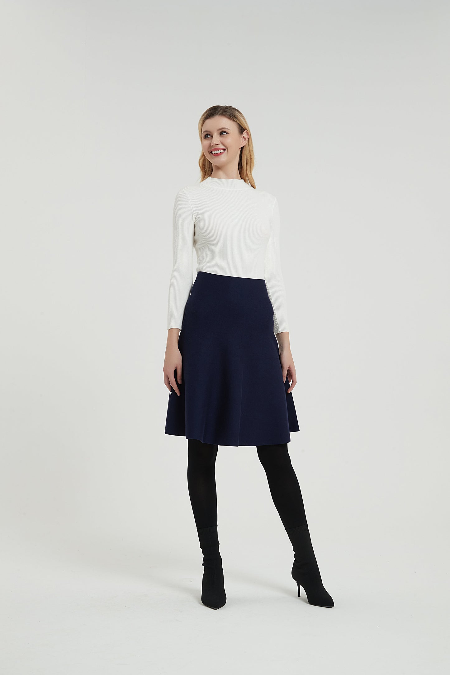 AMAZING MM SKIRT - YEAR ROUND NAVY