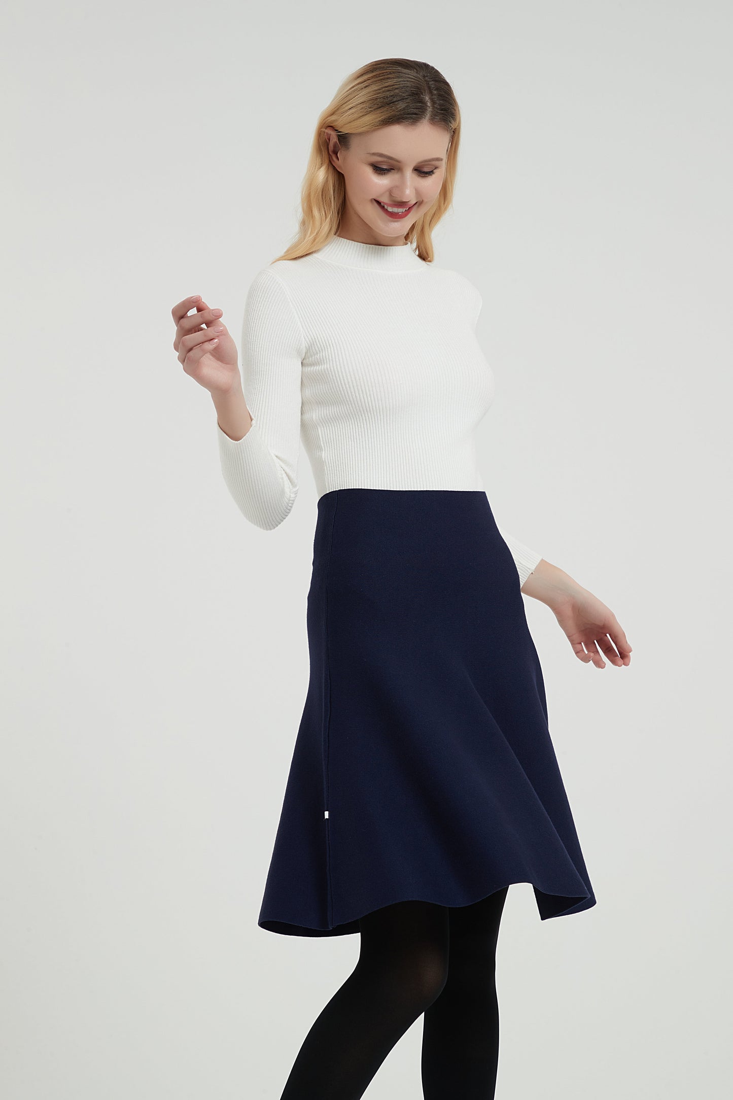 AMAZING MM SKIRT - YEAR ROUND NAVY