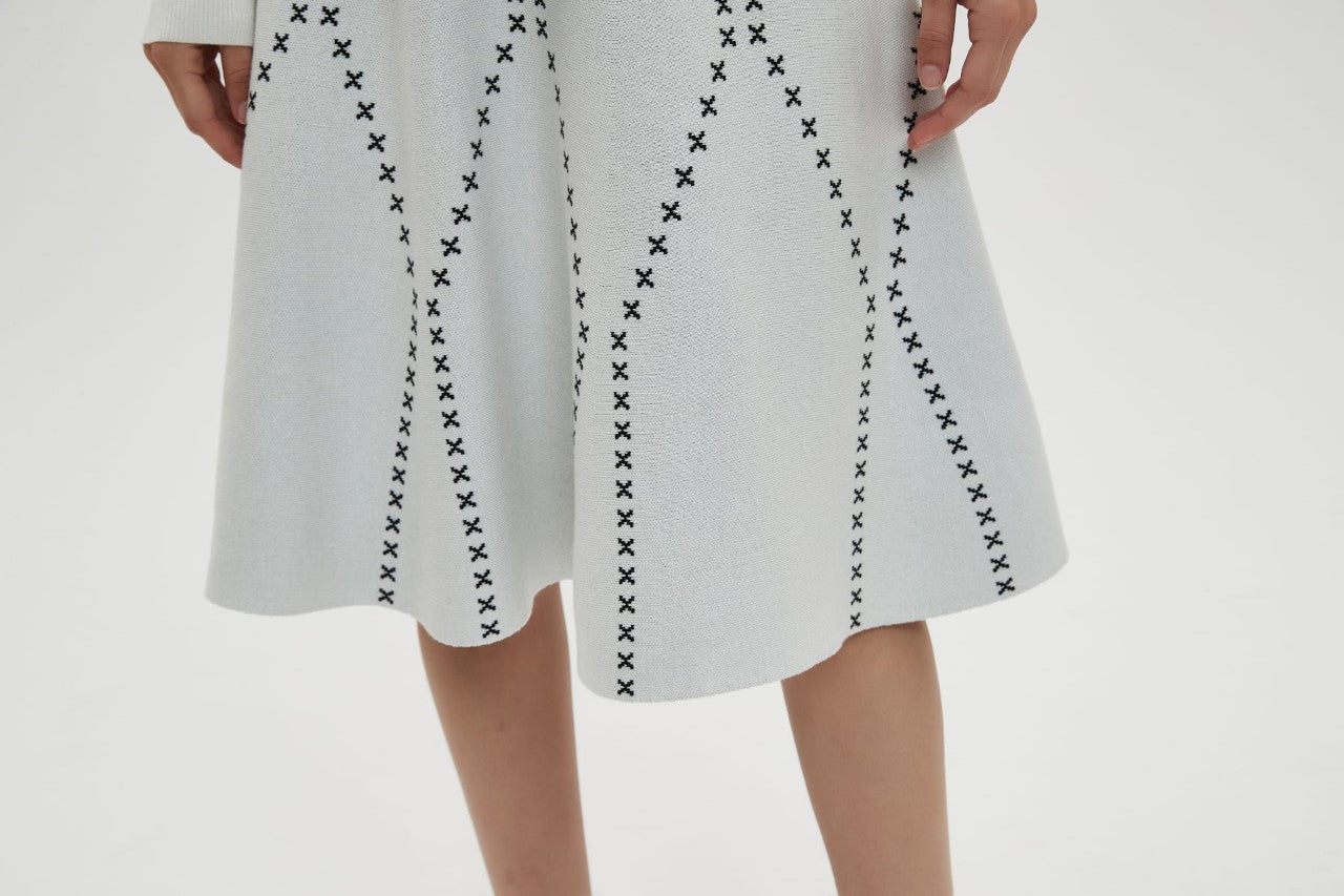 AMAZING MM SKIRT - YEAR ROUND CREAM ILLUSION