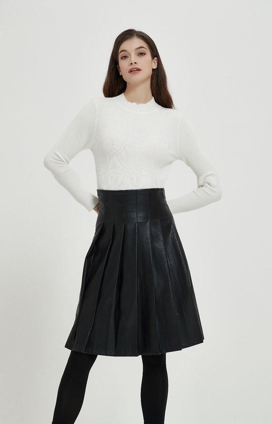BLACK PLEATHER PLEATED SKIRT byMM