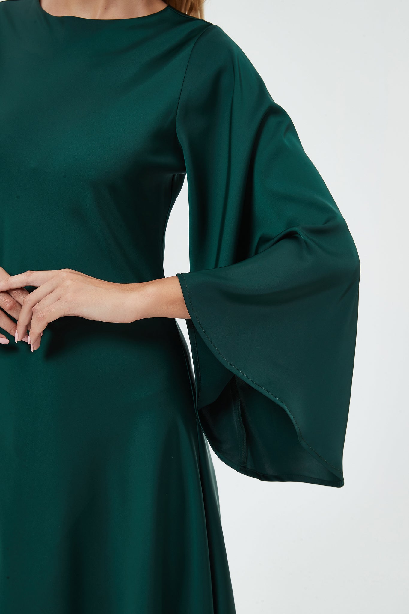 SILKY FIT AND FLARE DRESS - EMERALD GREEN