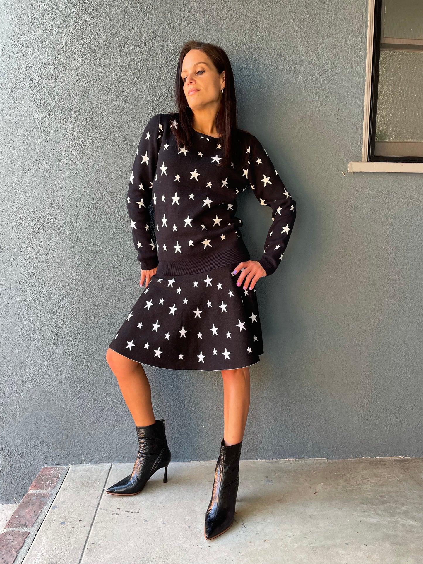 AMAZING MM SKIRT - YEAR ROUND BLACK & WHITE STARS