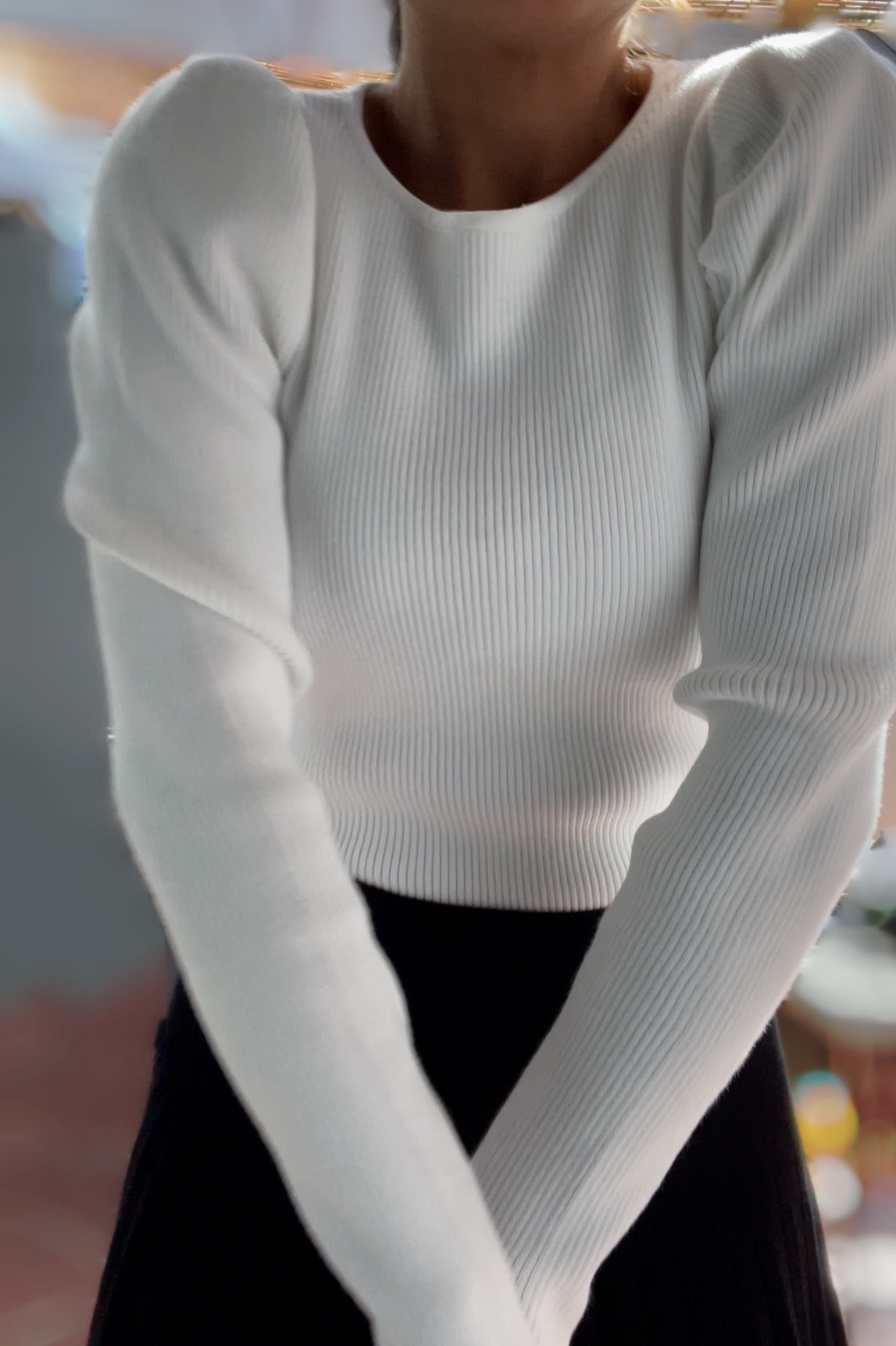MM PUFFED SLEEVE RIBBED TOP