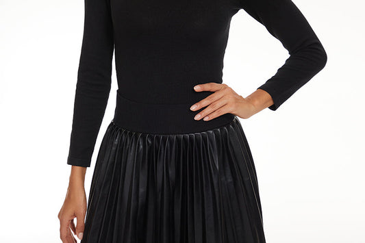 MM PLEATHER PLEATED BLACK