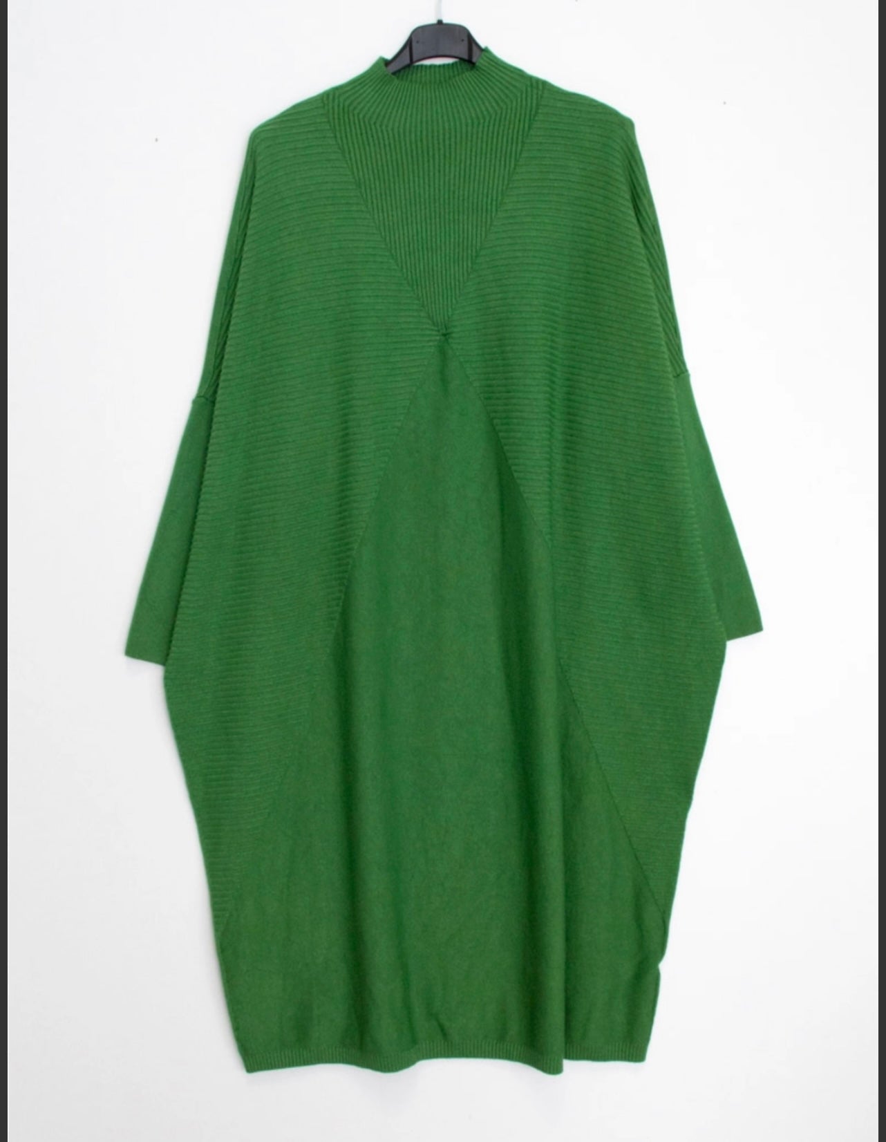 OVERSIZED KNITTED DRESS WITH DETAIL