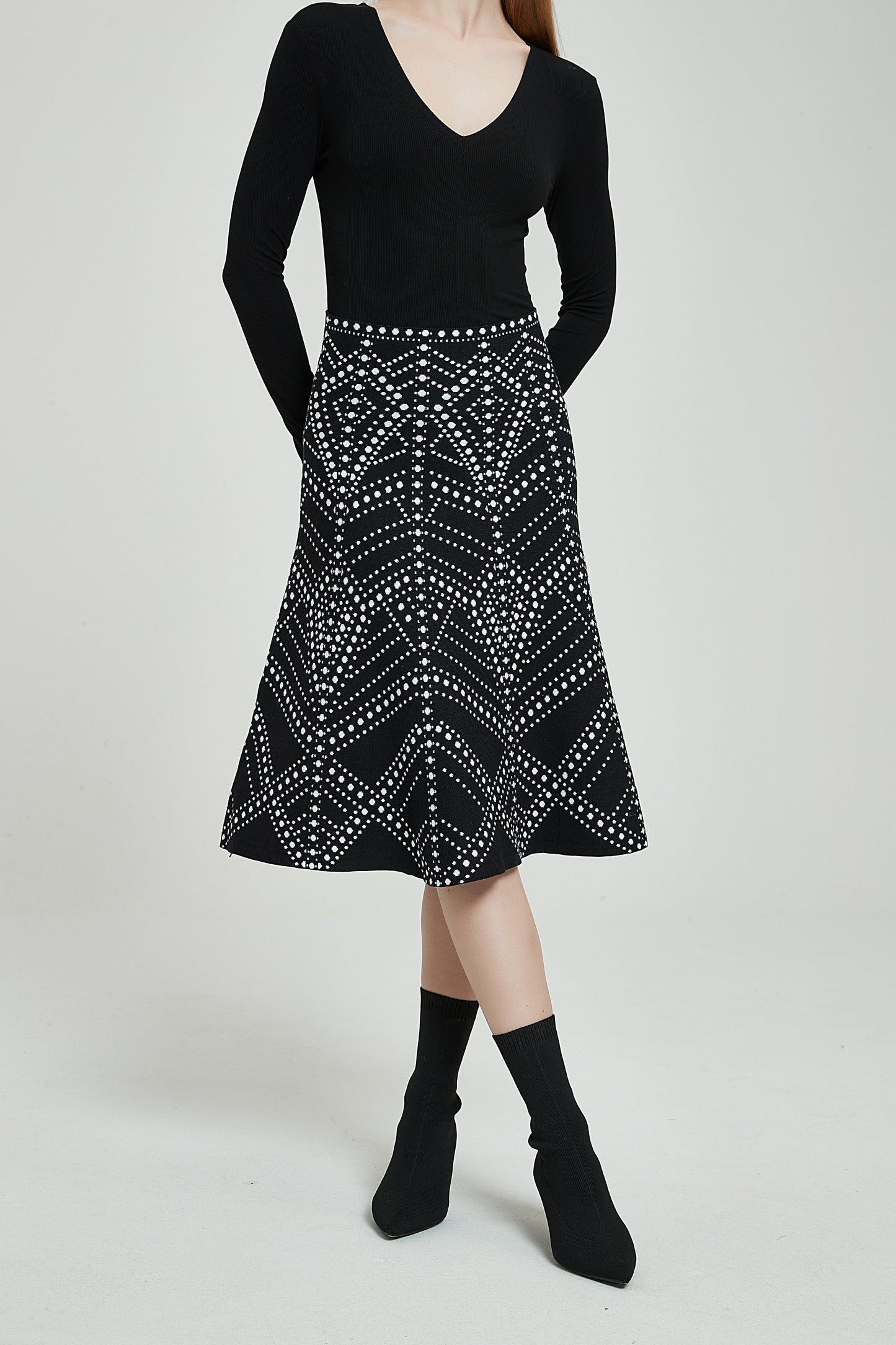 AMAZING MM SKIRT - YEAR ROUND BROCADE DESIGN