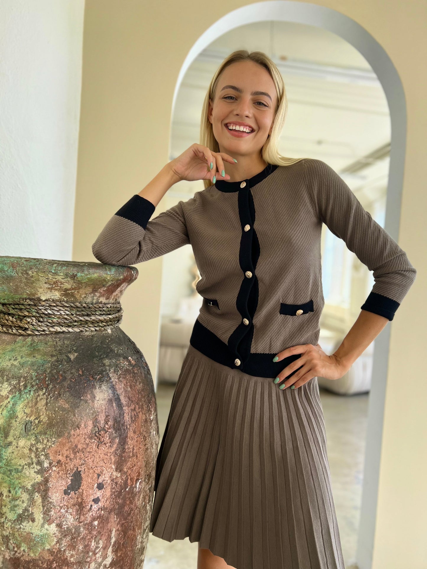 MM YEAR ROUND PLEATED - OLIVE GREEN