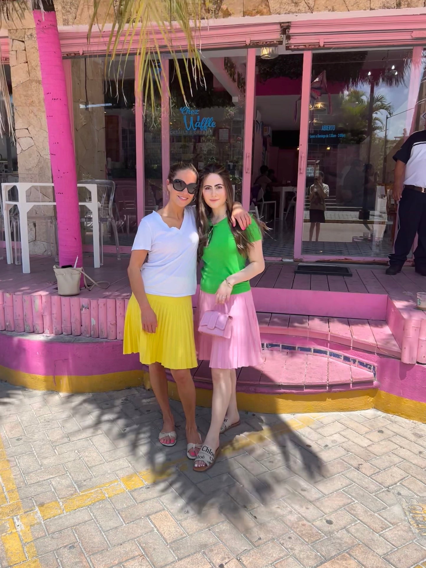 MM YEAR ROUND PLEATED - CANARY YELLOW